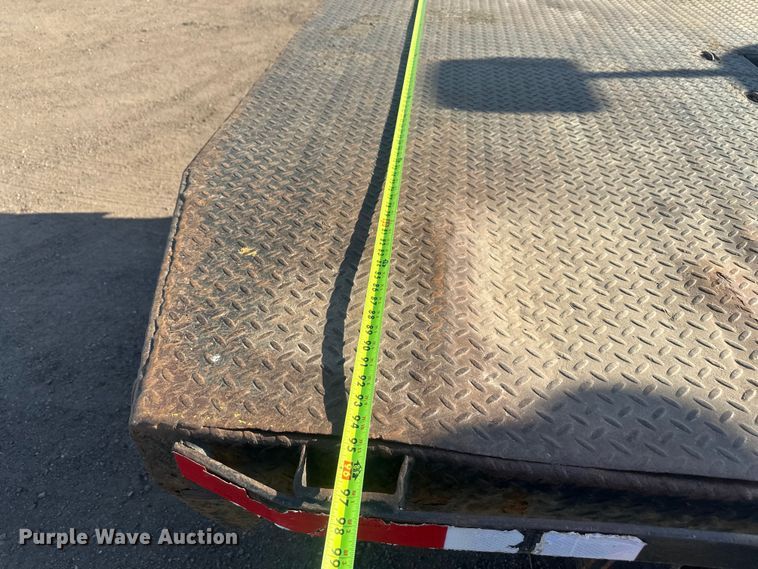 image for item EV5887 2016 RAM 3500 flatbed pickup truck
