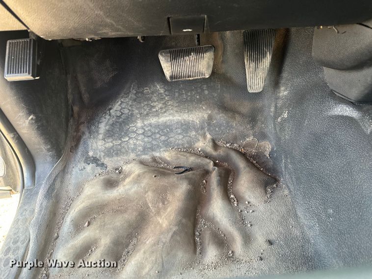 image for item EV5887 2016 RAM 3500 flatbed pickup truck