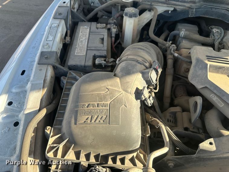 image for item EV5887 2016 RAM 3500 flatbed pickup truck