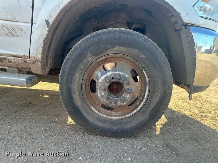 image for item EV5887 2016 RAM 3500 flatbed pickup truck