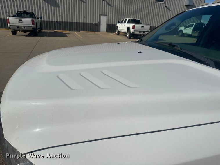 image for item EV5888 2017 RAM 3500 Crew Cab flatbed pickup truck
