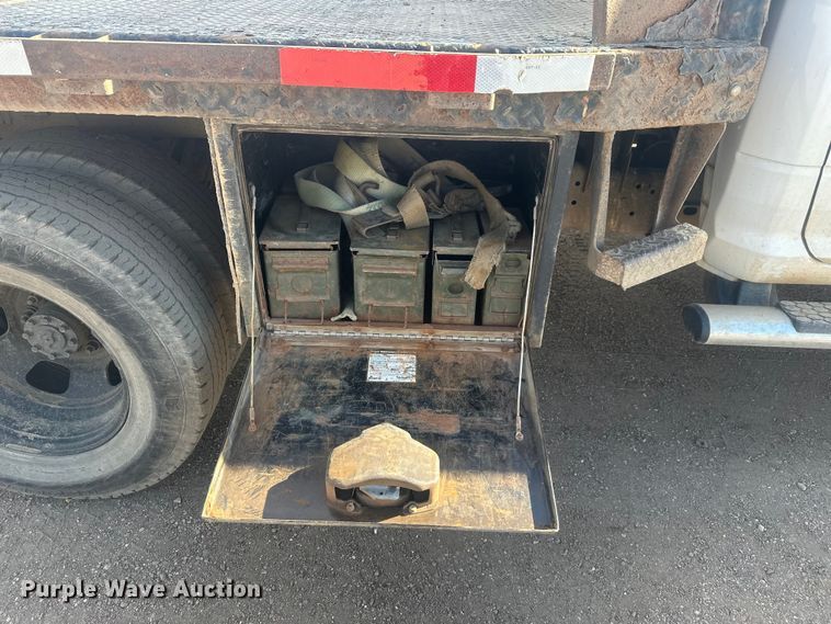 image for item EV5888 2017 RAM 3500 Crew Cab flatbed pickup truck