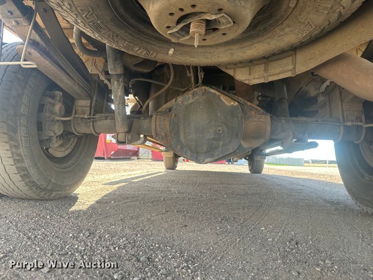 image for item EV5888 2017 RAM 3500 Crew Cab flatbed pickup truck