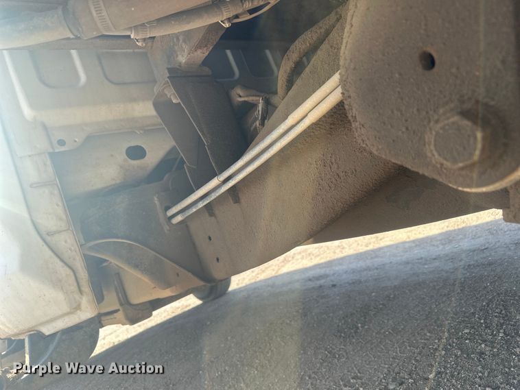 image for item EV5888 2017 RAM 3500 Crew Cab flatbed pickup truck