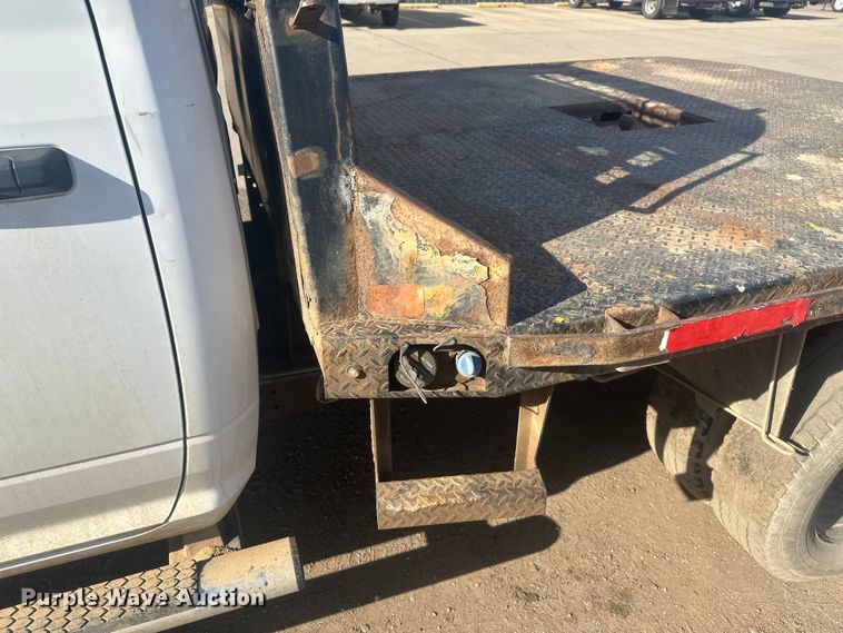 image for item EV5888 2017 RAM 3500 Crew Cab flatbed pickup truck