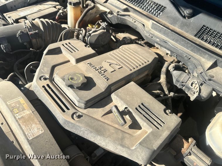 image for item EV5888 2017 RAM 3500 Crew Cab flatbed pickup truck