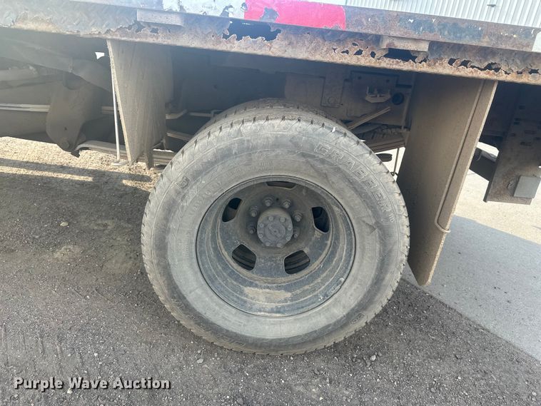 image for item EV5888 2017 RAM 3500 Crew Cab flatbed pickup truck