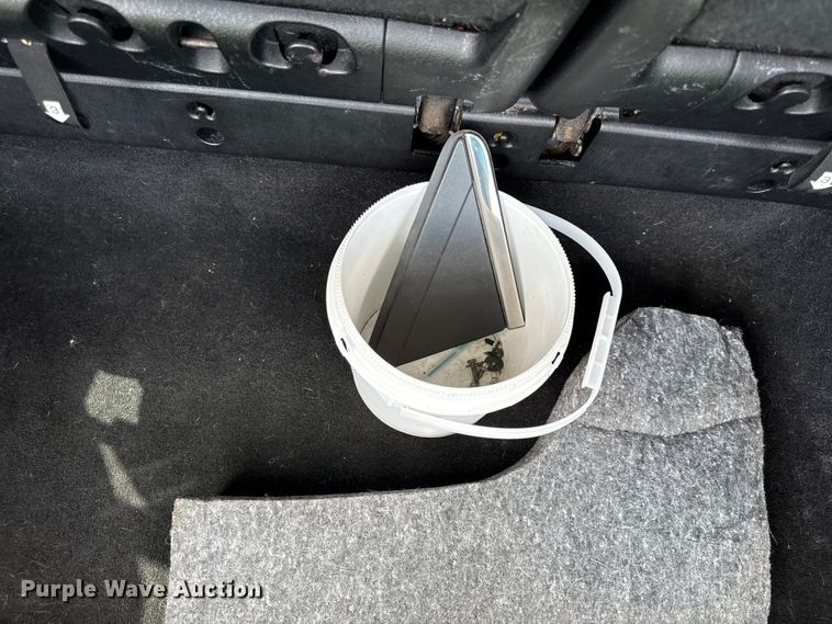 image for item EV7707 2012 Chrysler Town And Country van