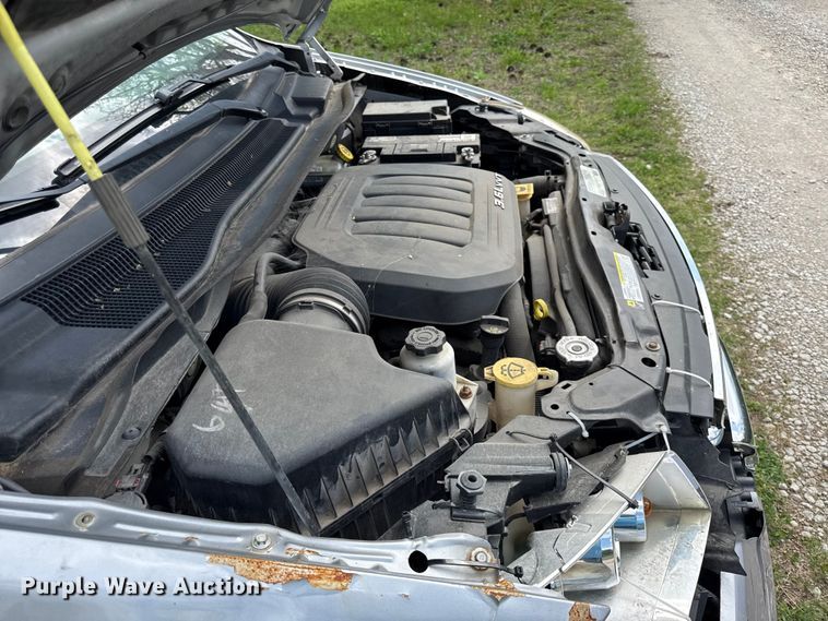 image for item EV7707 2012 Chrysler Town And Country van