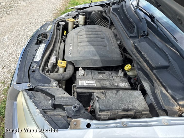 image for item EV7707 2012 Chrysler Town And Country van