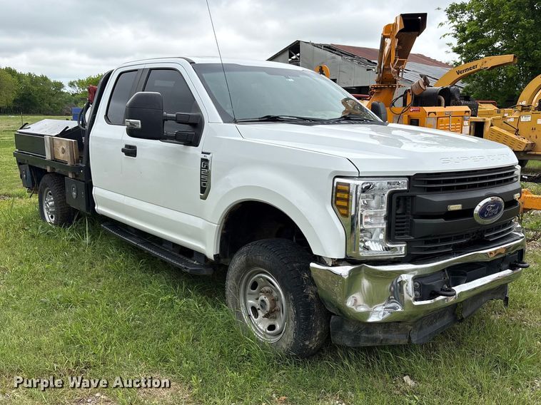 image for item EW1540 2019 Ford F250 Super Duty XL Ext. Cab flatbed pickup truck