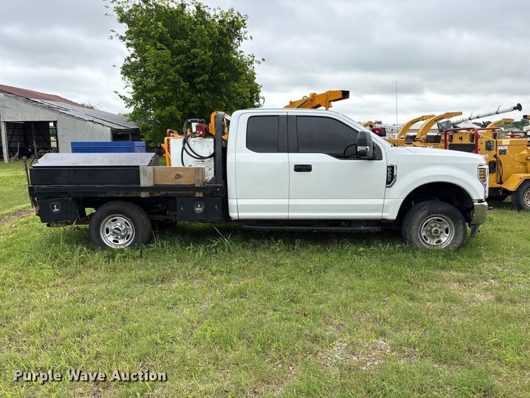 image for item EW1540 2019 Ford F250 Super Duty XL Ext. Cab flatbed pickup truck