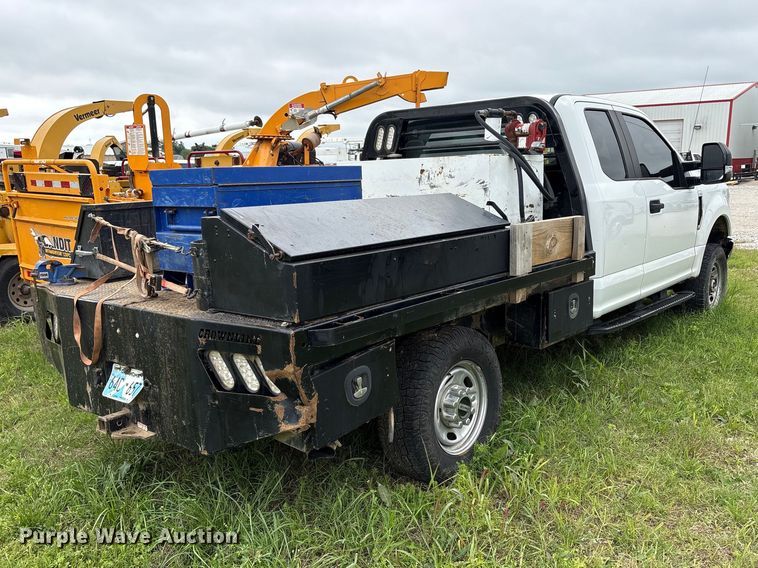 image for item EW1540 2019 Ford F250 Super Duty XL Ext. Cab flatbed pickup truck