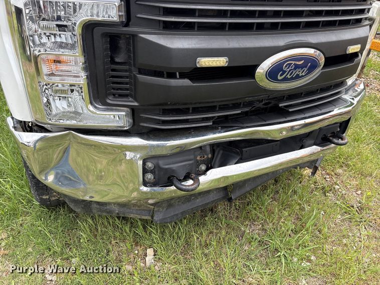 image for item EW1540 2019 Ford F250 Super Duty XL Ext. Cab flatbed pickup truck
