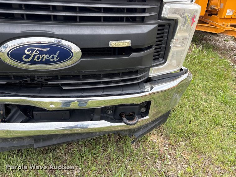 image for item EW1540 2019 Ford F250 Super Duty XL Ext. Cab flatbed pickup truck