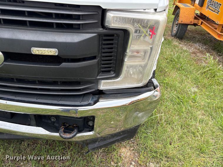 image for item EW1540 2019 Ford F250 Super Duty XL Ext. Cab flatbed pickup truck