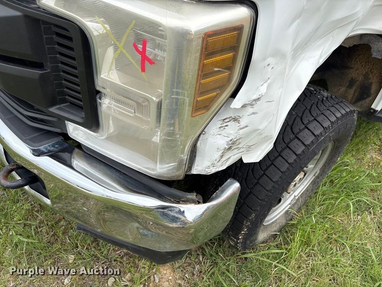 image for item EW1540 2019 Ford F250 Super Duty XL Ext. Cab flatbed pickup truck
