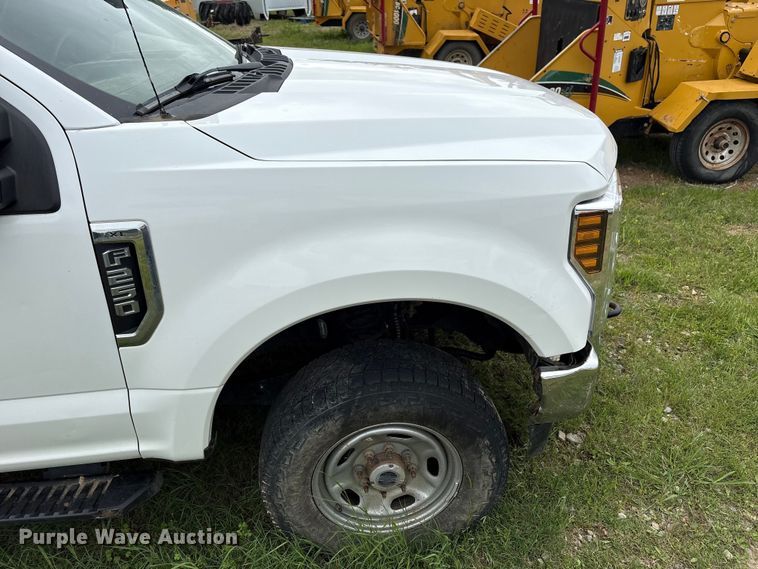 image for item EW1540 2019 Ford F250 Super Duty XL Ext. Cab flatbed pickup truck
