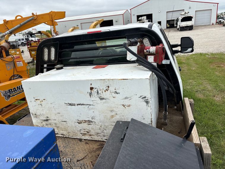 image for item EW1540 2019 Ford F250 Super Duty XL Ext. Cab flatbed pickup truck