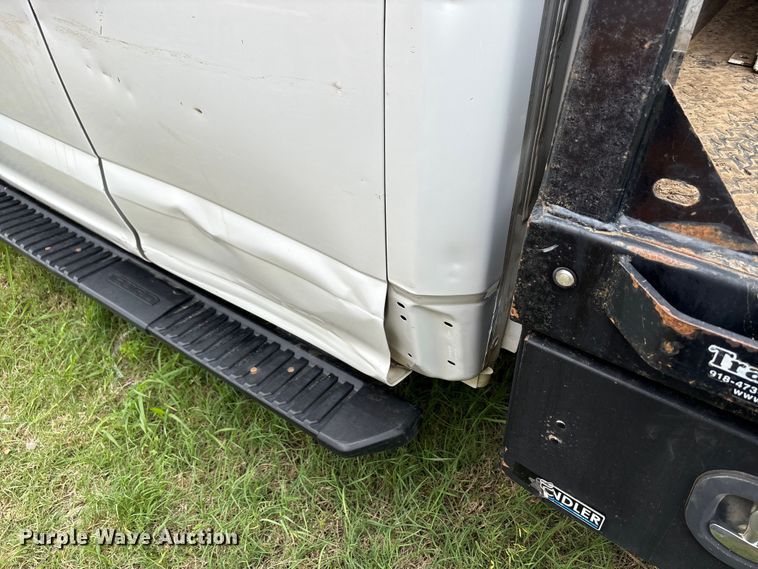 image for item EW1540 2019 Ford F250 Super Duty XL Ext. Cab flatbed pickup truck