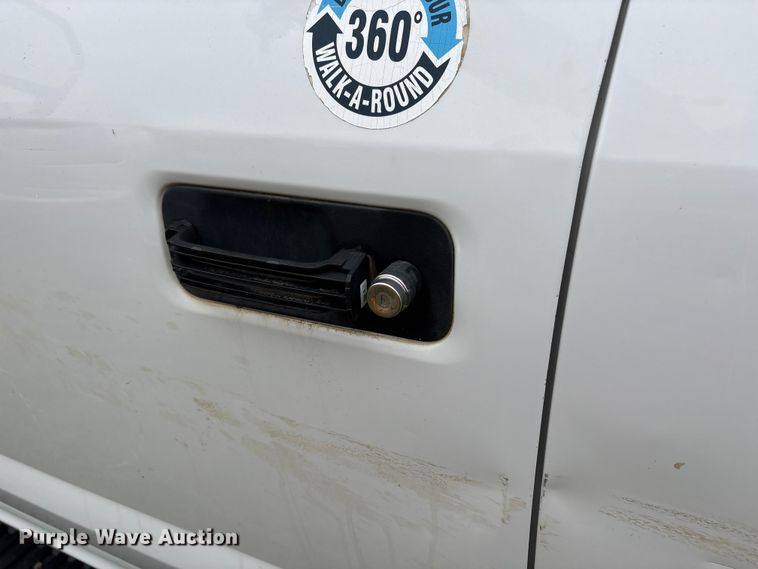 image for item EW1540 2019 Ford F250 Super Duty XL Ext. Cab flatbed pickup truck