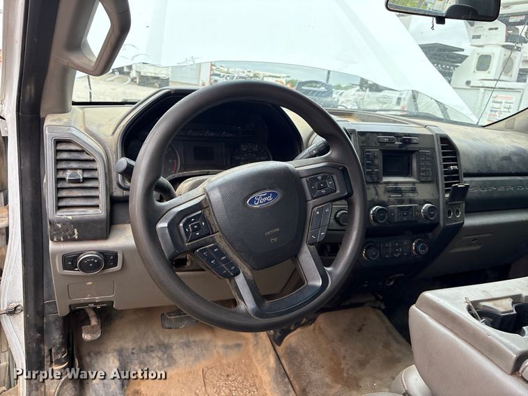 image for item EW1540 2019 Ford F250 Super Duty XL Ext. Cab flatbed pickup truck