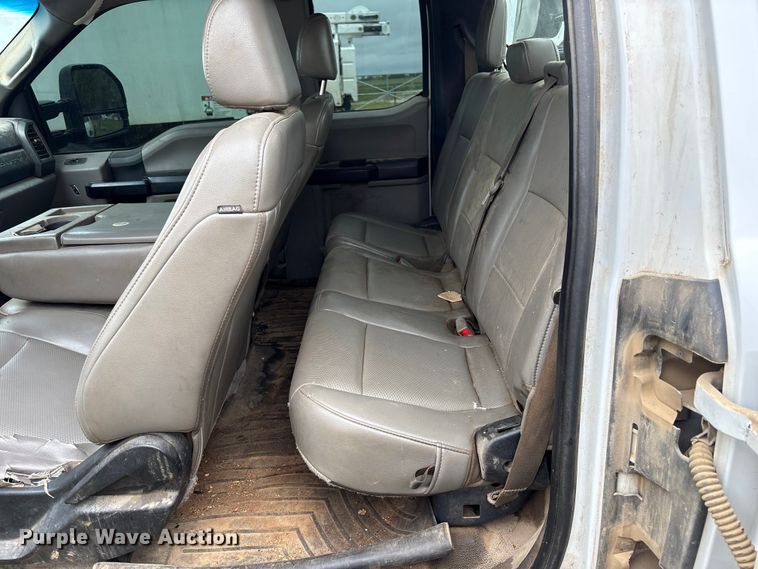 image for item EW1540 2019 Ford F250 Super Duty XL Ext. Cab flatbed pickup truck