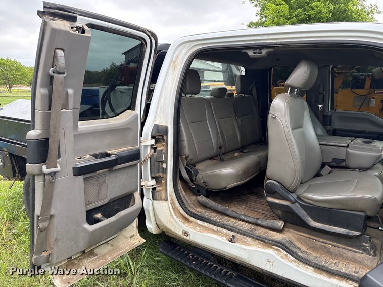 image for item EW1540 2019 Ford F250 Super Duty XL Ext. Cab flatbed pickup truck