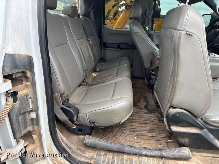 image for item EW1540 2019 Ford F250 Super Duty XL Ext. Cab flatbed pickup truck