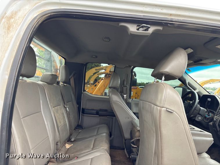 image for item EW1540 2019 Ford F250 Super Duty XL Ext. Cab flatbed pickup truck