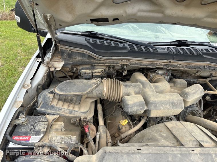 image for item EW1540 2019 Ford F250 Super Duty XL Ext. Cab flatbed pickup truck