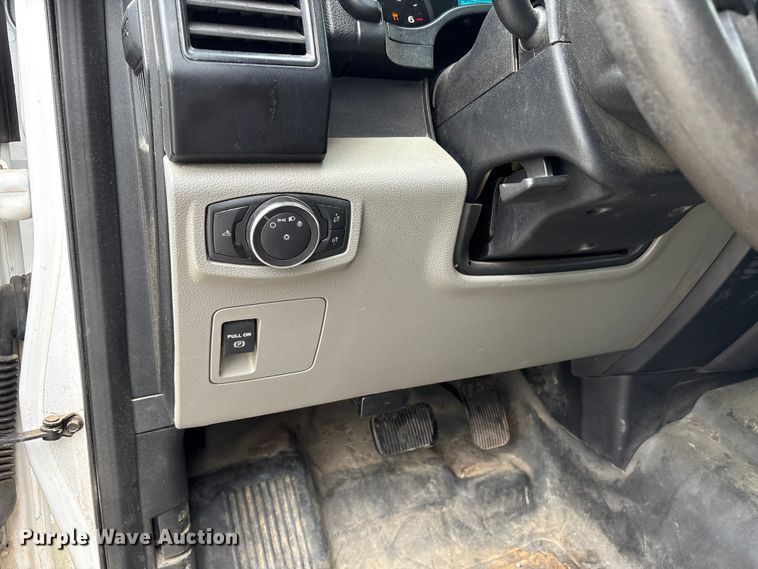 image for item EW1541 2019 Ford F150 XL Ext. Cab pickup truck