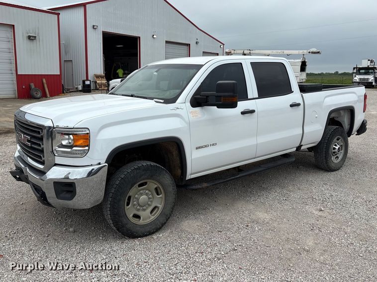 image for item EW1543 2019 GMC Sierra 2500HD Crew Cab pickup truck