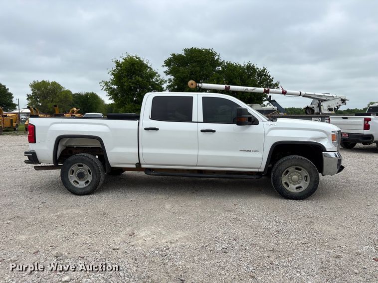 image for item EW1543 2019 GMC Sierra 2500HD Crew Cab pickup truck