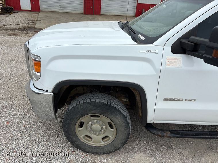 image for item EW1543 2019 GMC Sierra 2500HD Crew Cab pickup truck