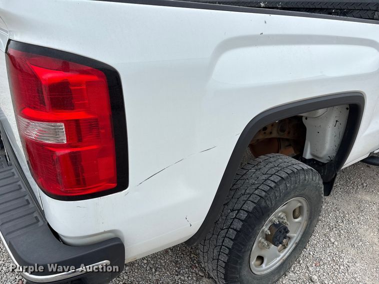 image for item EW1543 2019 GMC Sierra 2500HD Crew Cab pickup truck