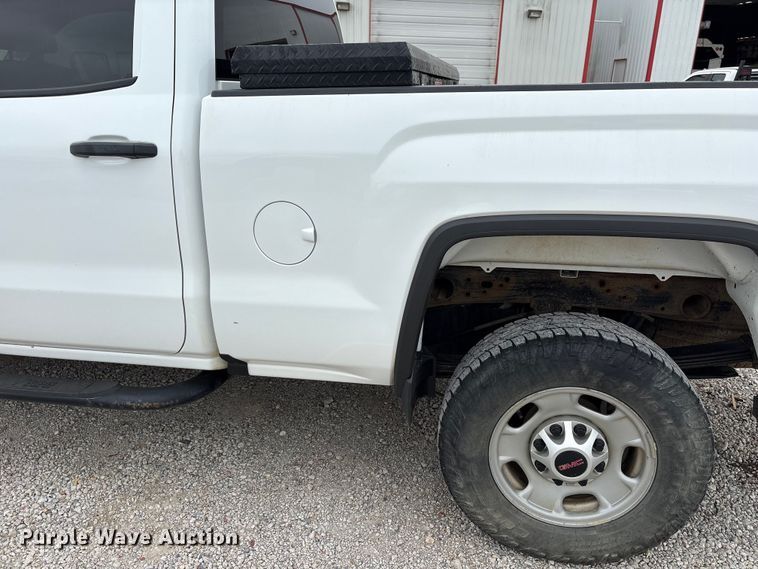 image for item EW1543 2019 GMC Sierra 2500HD Crew Cab pickup truck