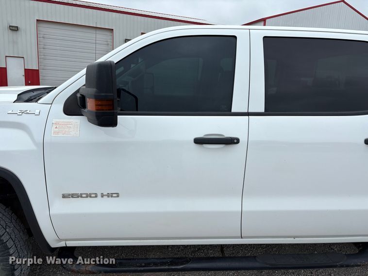 image for item EW1543 2019 GMC Sierra 2500HD Crew Cab pickup truck