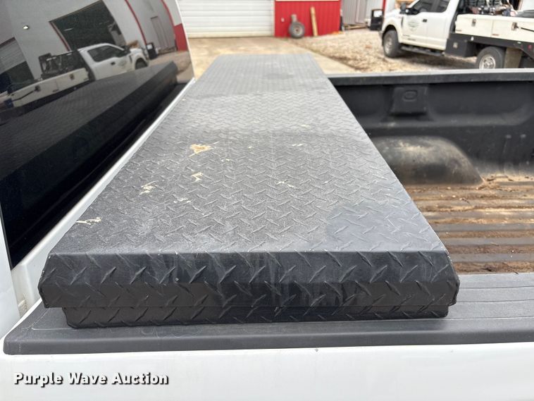 image for item EW1543 2019 GMC Sierra 2500HD Crew Cab pickup truck