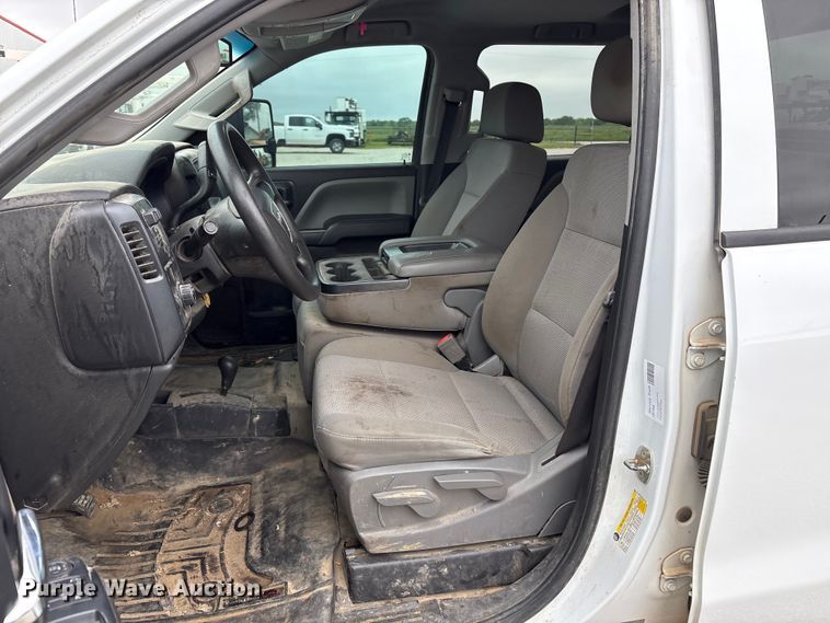 image for item EW1543 2019 GMC Sierra 2500HD Crew Cab pickup truck