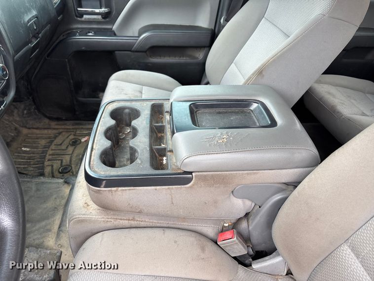 image for item EW1543 2019 GMC Sierra 2500HD Crew Cab pickup truck