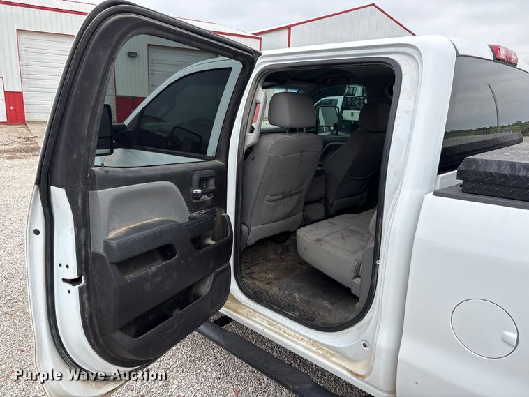 image for item EW1543 2019 GMC Sierra 2500HD Crew Cab pickup truck