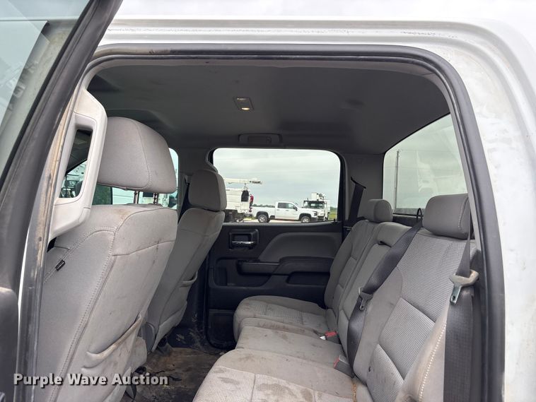image for item EW1543 2019 GMC Sierra 2500HD Crew Cab pickup truck