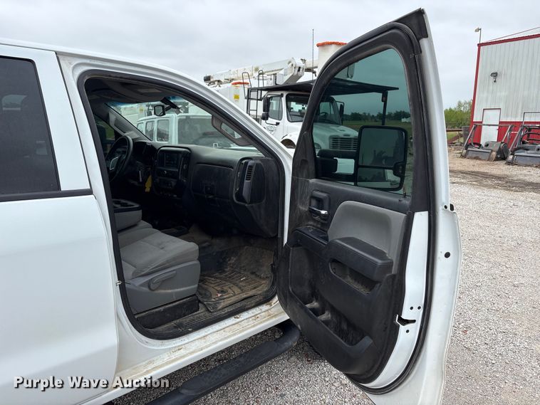 image for item EW1543 2019 GMC Sierra 2500HD Crew Cab pickup truck