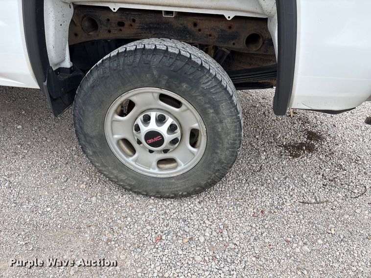 image for item EW1543 2019 GMC Sierra 2500HD Crew Cab pickup truck