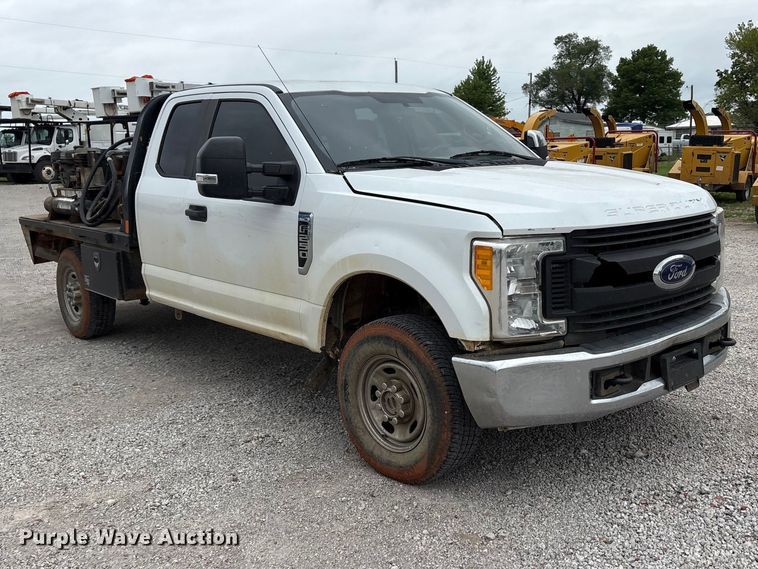 image for item EW1551 2017 Ford F250 Super Duty XL Ext. Cab flatbed pickup truck