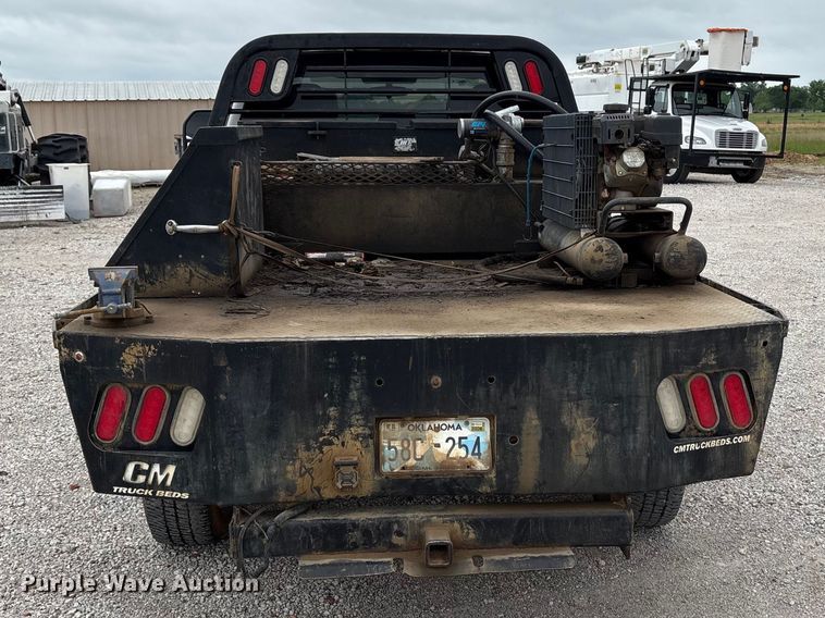 image for item EW1551 2017 Ford F250 Super Duty XL Ext. Cab flatbed pickup truck