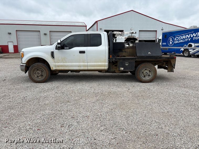 image for item EW1551 2017 Ford F250 Super Duty XL Ext. Cab flatbed pickup truck