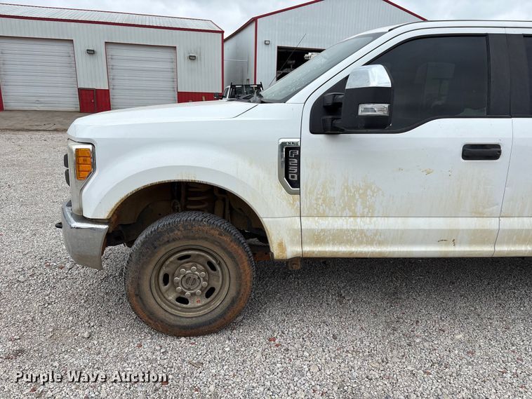 image for item EW1551 2017 Ford F250 Super Duty XL Ext. Cab flatbed pickup truck