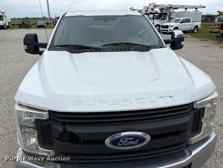 image for item EW1551 2017 Ford F250 Super Duty XL Ext. Cab flatbed pickup truck